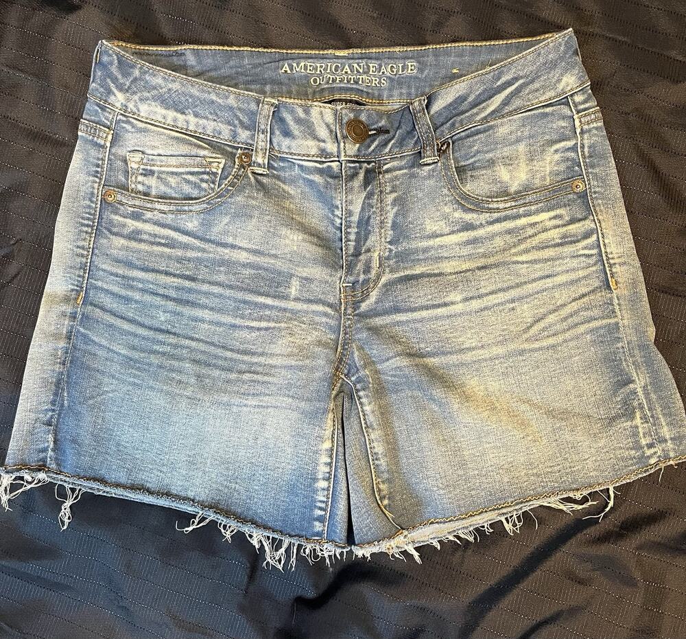 American Eagle Outfitters Super Super Stretch Size 10 Denim Embroidered Pockets